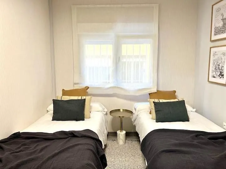 Three Bedroom Apartment In Rivas مالقة 0*,  إسبانيا