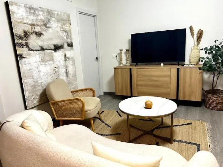 Three Bedroom Apartment In Rivas Malaga